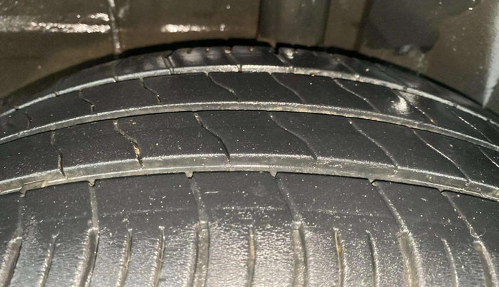 2022 Tata ALTROZ XM PLUS PETROL, Petrol, Manual, 33,844 km, Left Rear Tyre Tread