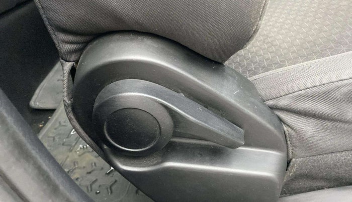 2022 Tata ALTROZ XM PLUS PETROL, Petrol, Manual, 33,844 km, Driver Side Adjustment Panel