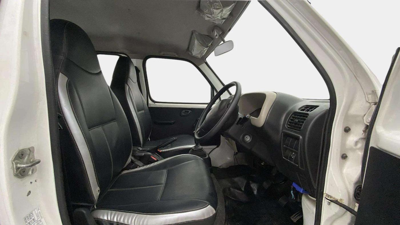 2018 Maruti Eeco 5 STR WITH A/C+HTR, Petrol, Manual, 70,113 km, Right Side Front Door Cabin