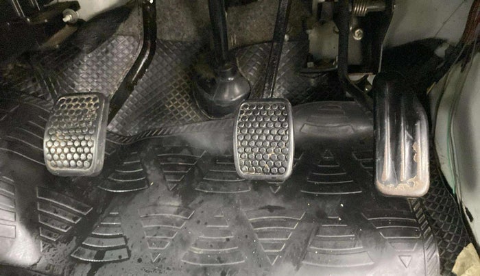 2018 Maruti Eeco 5 STR WITH A/C+HTR, Petrol, Manual, 70,113 km, Pedals