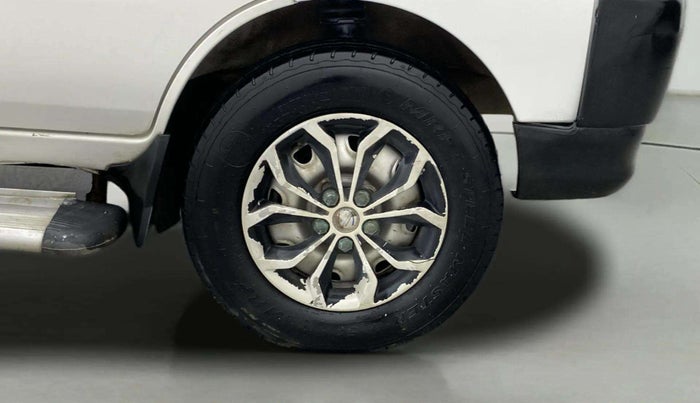 2018 Maruti Eeco 5 STR WITH A/C+HTR, Petrol, Manual, 70,113 km, Right Front Wheel
