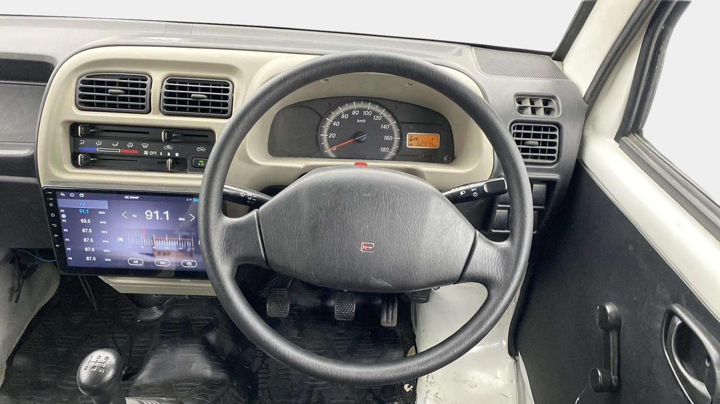 2018 Maruti Eeco 5 STR WITH A/C+HTR, Petrol, Manual, 70,113 km, Steering Wheel Close Up