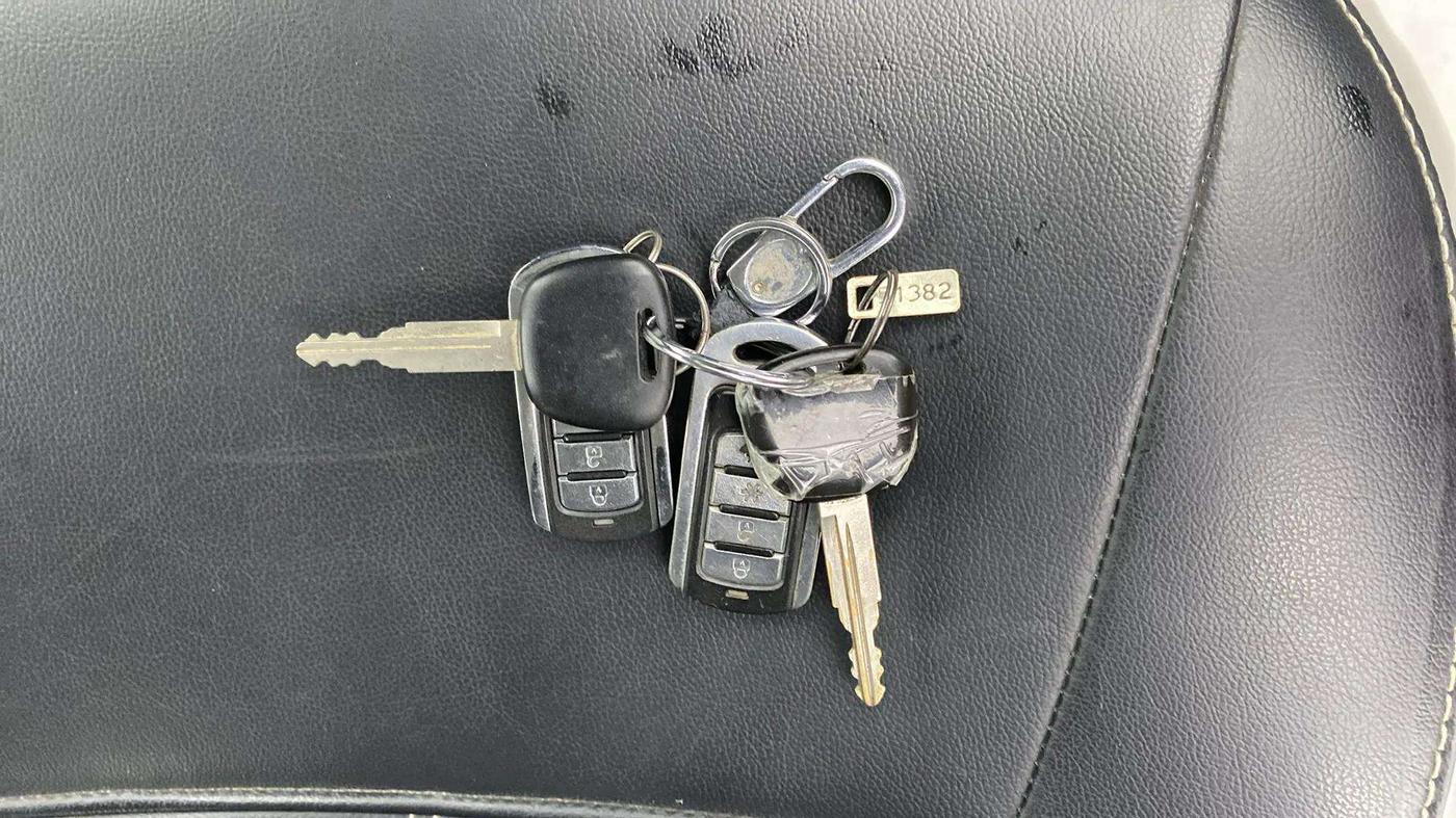2018 Maruti Eeco 5 STR WITH A/C+HTR, Petrol, Manual, 70,113 km, Key Close Up