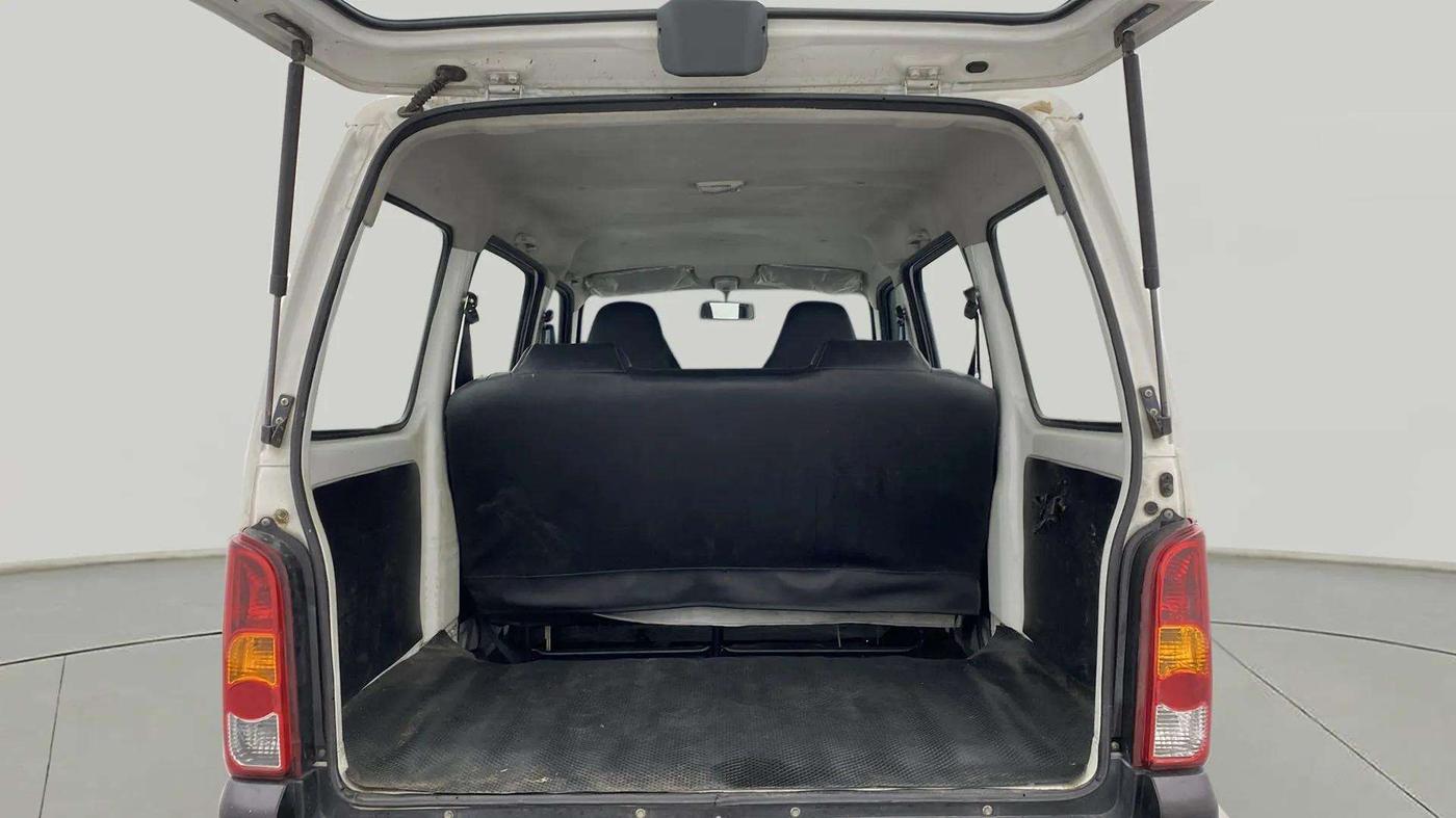 2018 Maruti Eeco 5 STR WITH A/C+HTR, Petrol, Manual, 70,113 km, Boot Inside