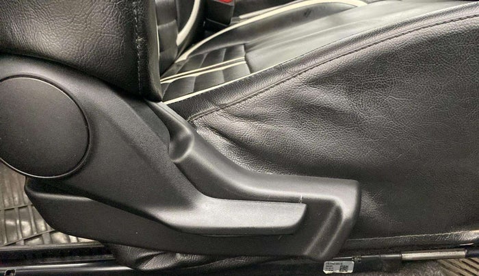 2017 Maruti Baleno DELTA PETROL 1.2, Petrol, Manual, 37,330 km, Driver Side Adjustment Panel