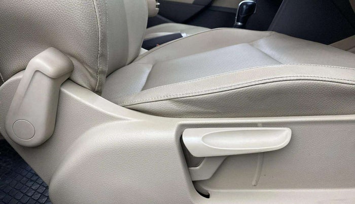 2016 Volkswagen Vento 1.2 TSI HIGHLINE PLUS AT, Petrol, Automatic, 74,809 km, Driver Side Adjustment Panel