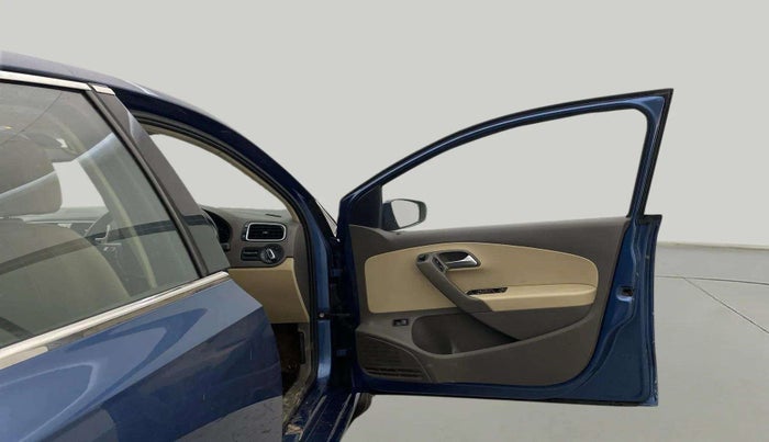 2016 Volkswagen Vento 1.2 TSI HIGHLINE PLUS AT, Petrol, Automatic, 74,809 km, RHS Front Door