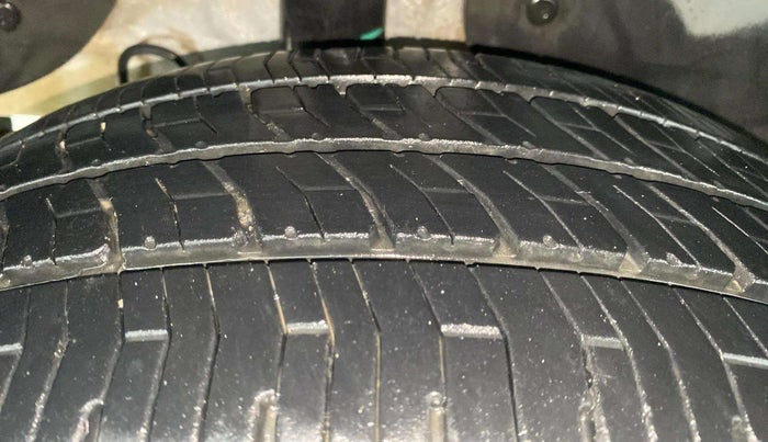 2017 Hyundai Creta SX PLUS 1.6 PETROL, Petrol, Manual, 54,828 km, Right Rear Tyre Tread