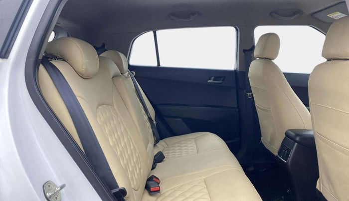 2017 Hyundai Creta SX PLUS 1.6 PETROL, Petrol, Manual, 54,828 km, Right Side Rear Door Cabin
