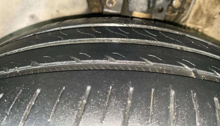 2018 Skoda Rapid AMBITION 1.5 TDI, Diesel, Manual, 1,15,328 km, Left Front Tyre Tread