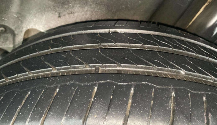 2018 Skoda Rapid AMBITION 1.5 TDI, Diesel, Manual, 1,15,328 km, Left Rear Tyre Tread