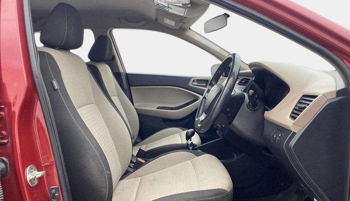 2017 Hyundai Elite i20 ASTA 1.2 (O), Petrol, Manual, 45,286 km, Right Side Front Door Cabin