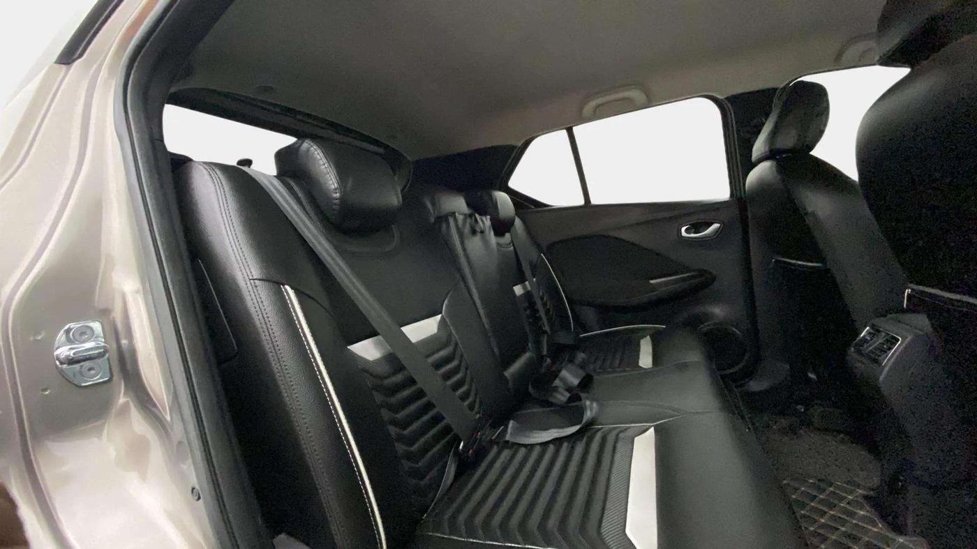2019 Nissan Kicks XV DIESEL, Diesel, Manual, 46,633 km, Right Side Rear Door Cabin