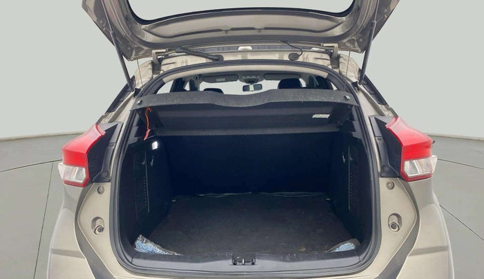 2019 Nissan Kicks XV DIESEL, Diesel, Manual, 46,563 km, Boot Inside