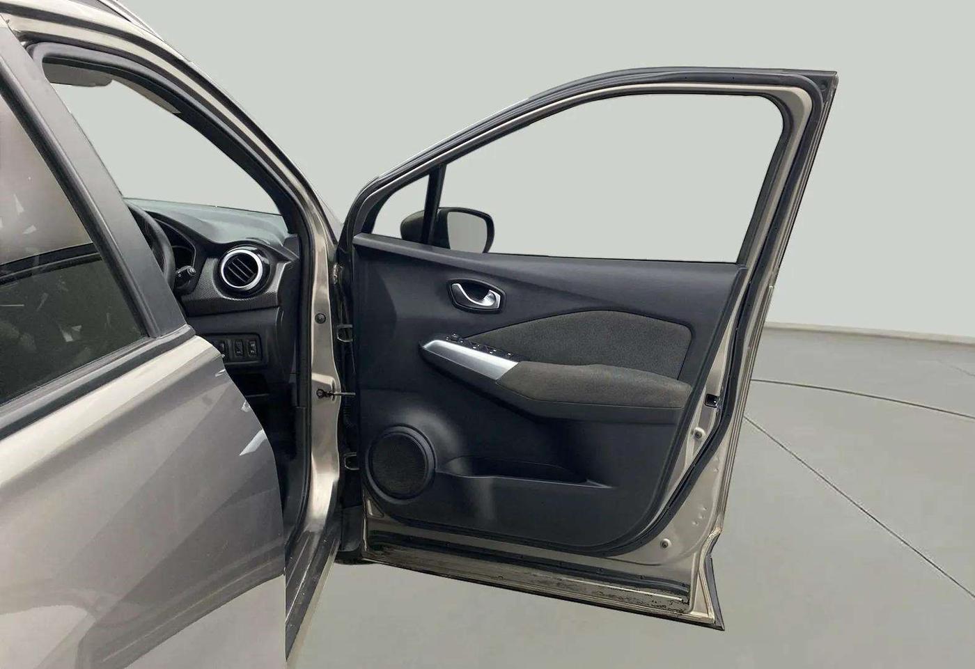 2019 Nissan Kicks XV DIESEL, Diesel, Manual, 46,633 km, RHS Front Door