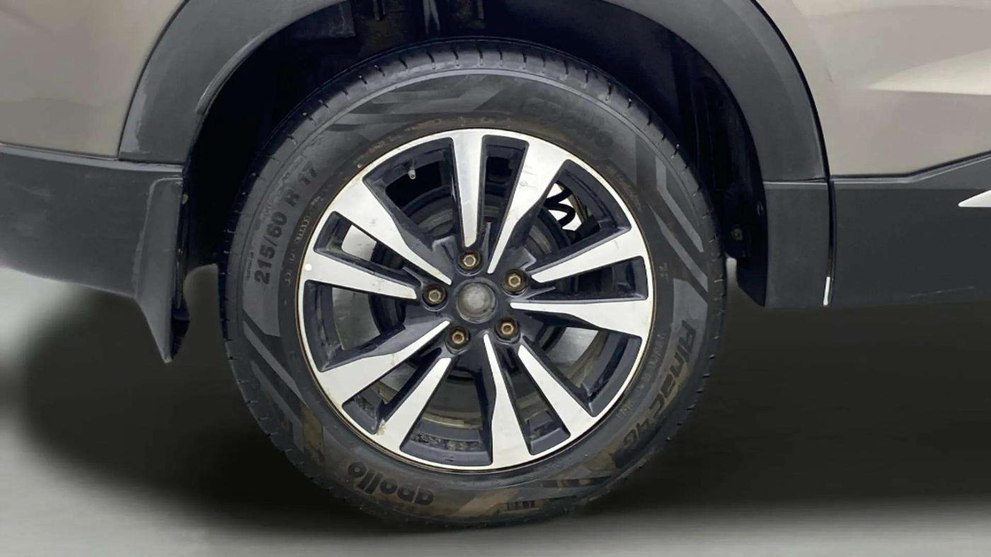2019 Nissan Kicks XV DIESEL, Diesel, Manual, 46,633 km, Right Rear Wheel
