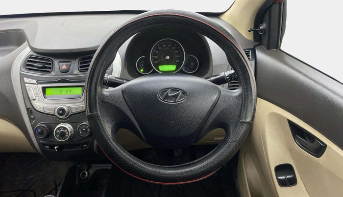 2015 Hyundai Eon MAGNA +, Petrol, Manual, 79,067 km, Steering Wheel Close Up