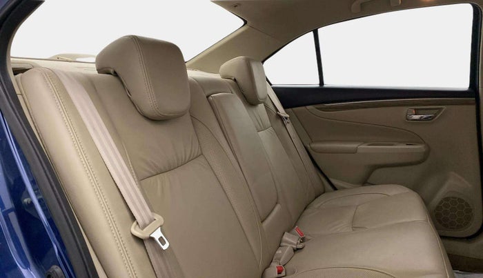 2020 Maruti Ciaz ALPHA 1.5 SHVS PETROL, Petrol, Manual, 35,716 km, Right Side Rear Door Cabin