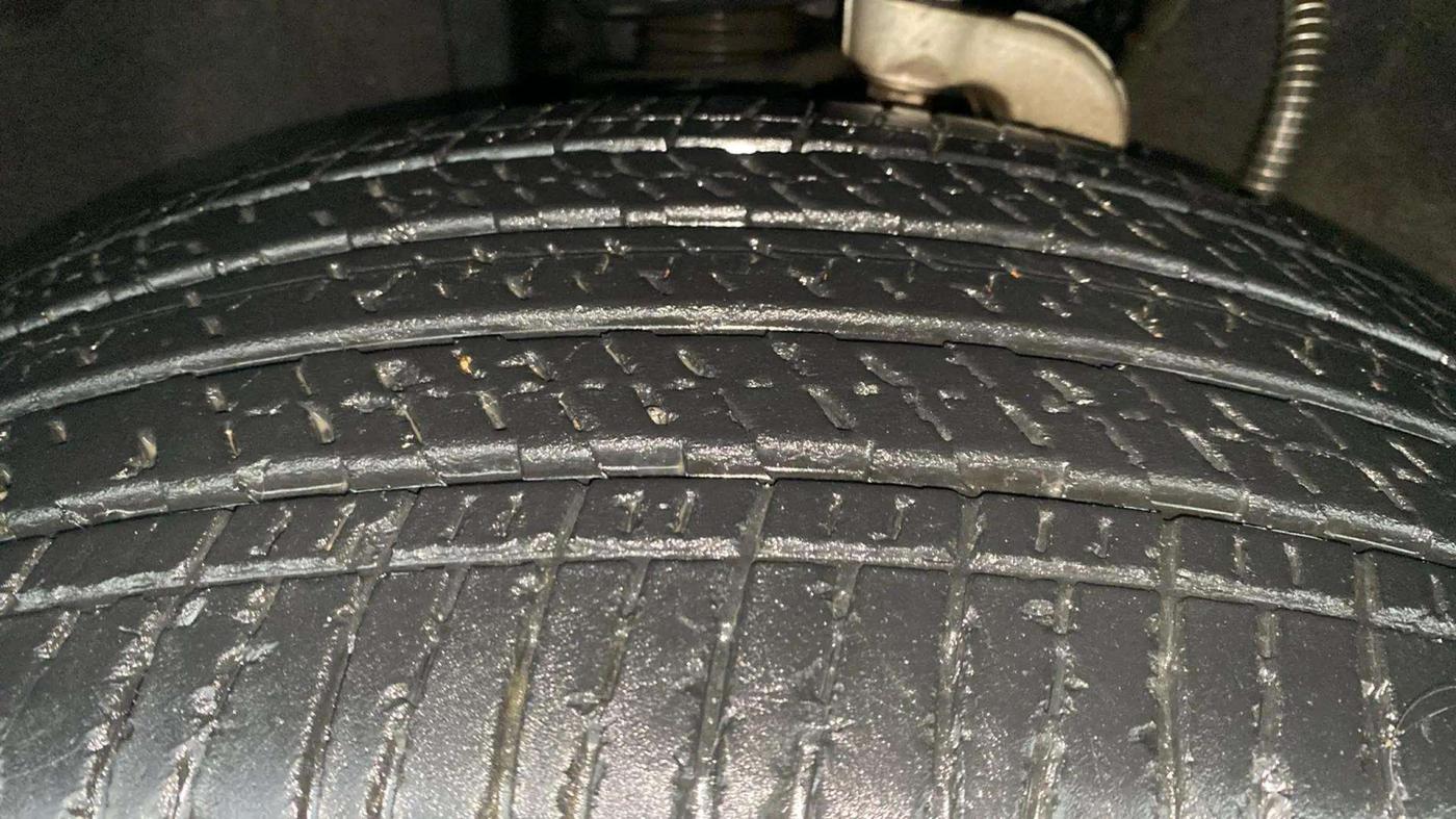 2023 Mahindra SCORPIO-N Z6 DIESEL MT 2WD 7 STR, Diesel, Manual, 50,282 km, Left Front Tyre Tread