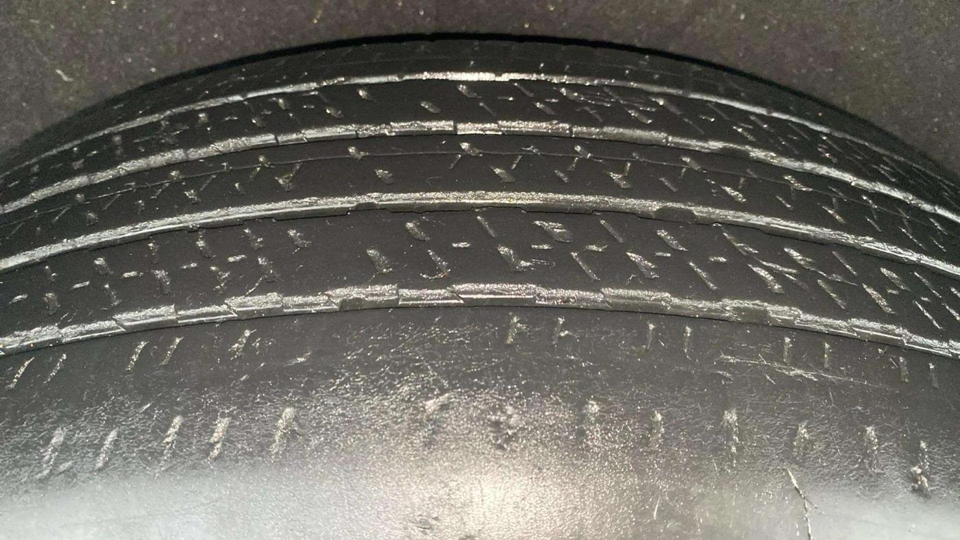 2023 Mahindra SCORPIO-N Z6 DIESEL MT 2WD 7 STR, Diesel, Manual, 50,282 km, Left Rear Tyre Tread
