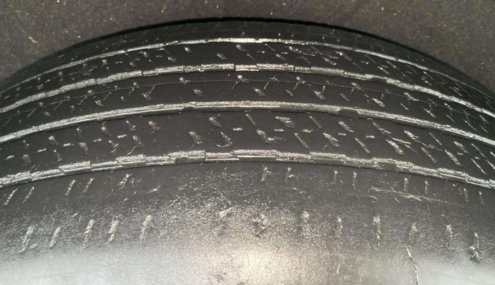 2023 Mahindra SCORPIO-N Z6 DIESEL MT 2WD 7 STR, Diesel, Manual, 49,440 km, Left Rear Tyre Tread