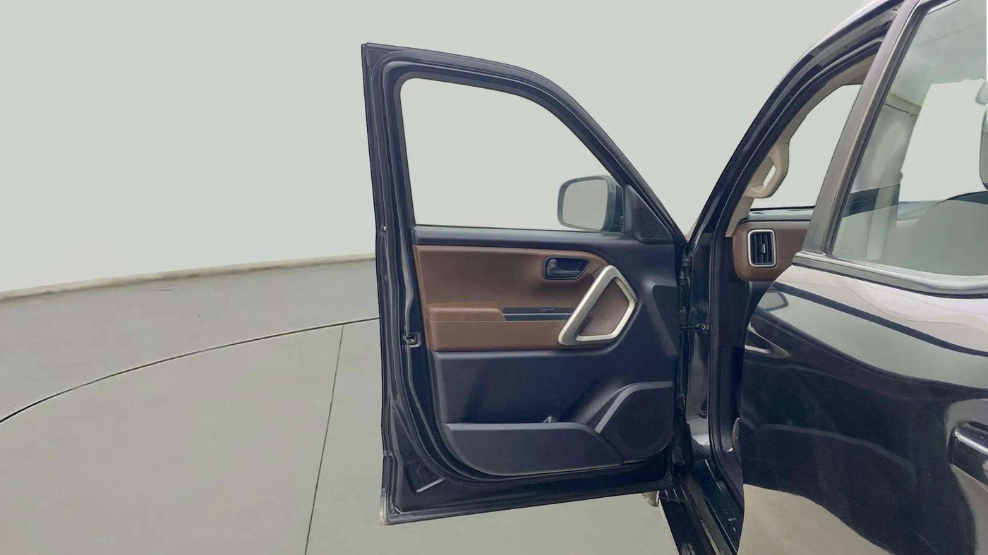 2023 Mahindra SCORPIO-N Z6 DIESEL MT 2WD 7 STR, Diesel, Manual, 50,282 km, LHS Front Door