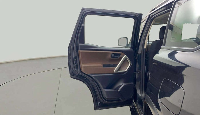 2023 Mahindra SCORPIO-N Z6 DIESEL MT 2WD 7 STR, Diesel, Manual, 49,440 km, LHS Rear Door