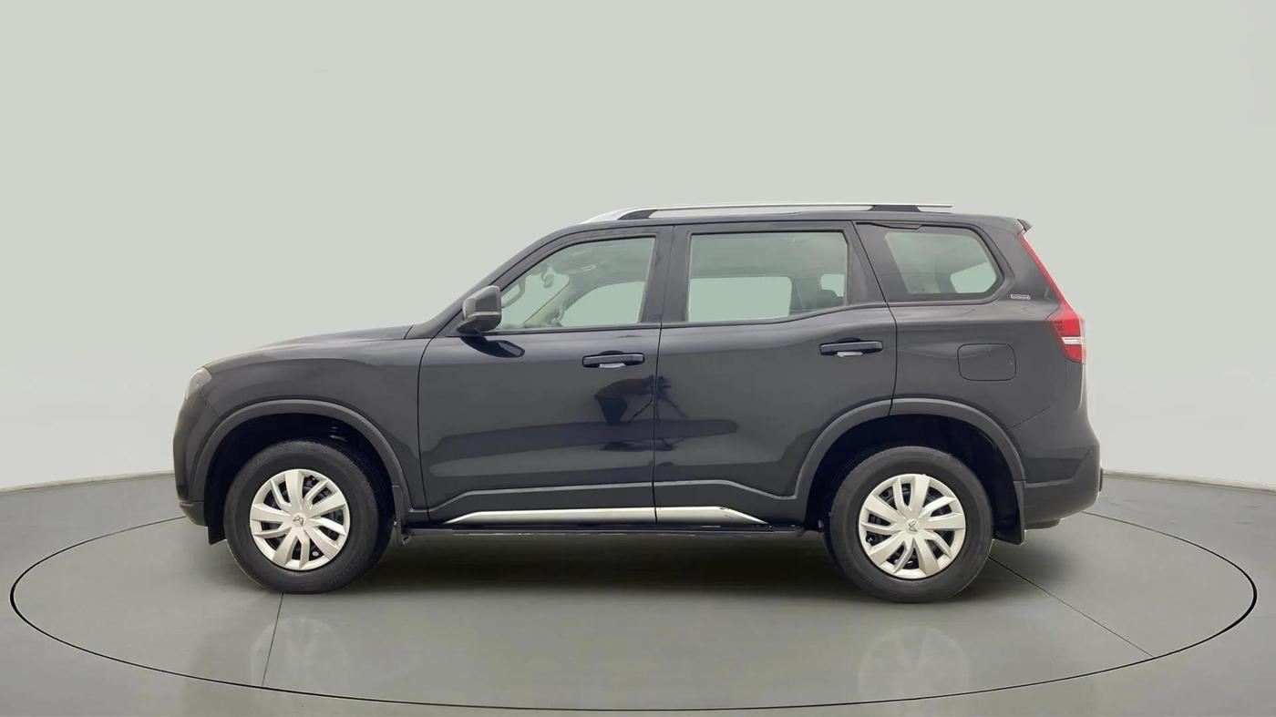 2023 Mahindra SCORPIO-N Z6 DIESEL MT 2WD 7 STR, Diesel, Manual, 50,282 km, Left Side