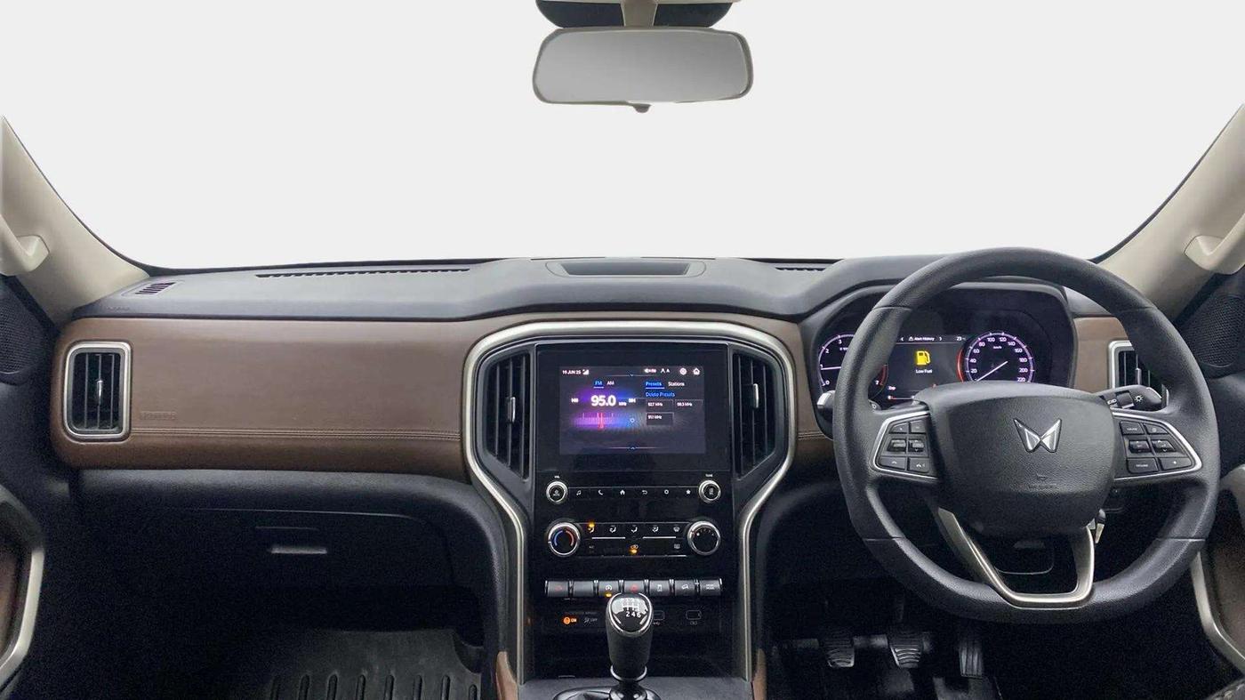 2023 Mahindra SCORPIO-N Z6 DIESEL MT 2WD 7 STR, Diesel, Manual, 50,282 km, Dashboard