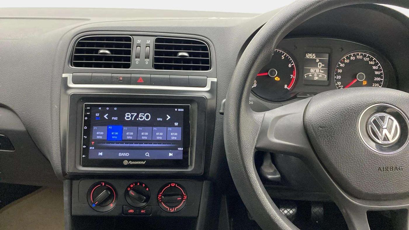 2015 Volkswagen Polo COMFORTLINE 1.2L, Petrol, Manual, 82,885 km, Air Conditioner