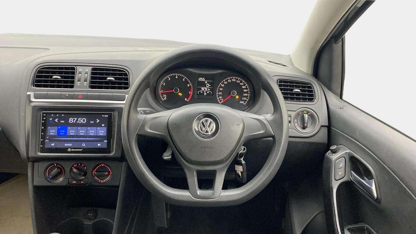 2015 Volkswagen Polo COMFORTLINE 1.2L, Petrol, Manual, 82,885 km, Steering Wheel Close Up