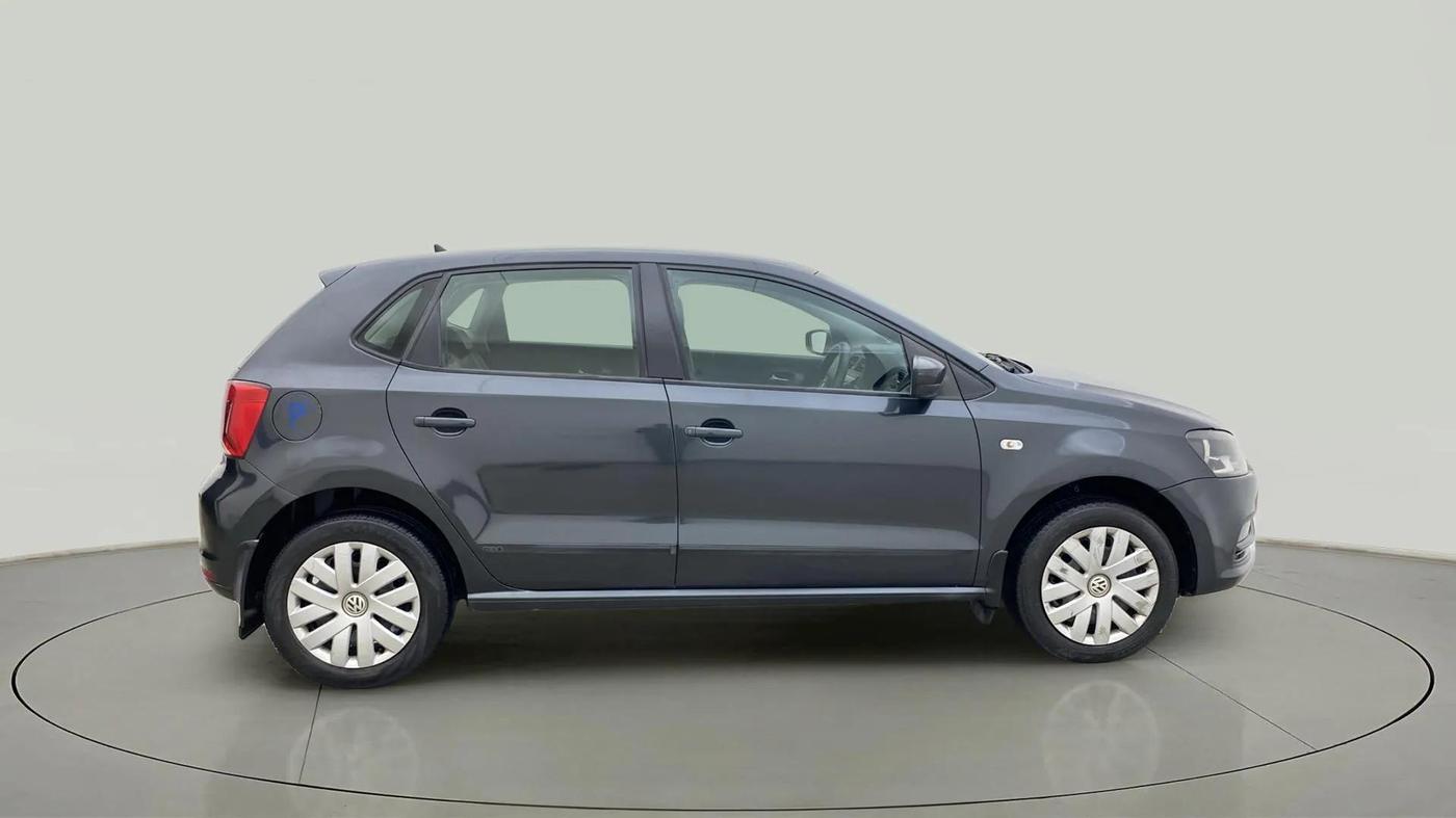 2015 Volkswagen Polo COMFORTLINE 1.2L, Petrol, Manual, 82,885 km, Right Side View
