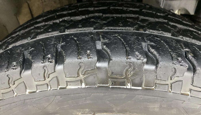 2022 Mahindra Thar LX PETROL HT 4WD AT, Petrol, Automatic, 40,026 km, Right Front Tyre Tread