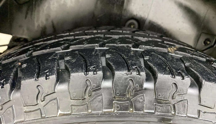 2022 Mahindra Thar LX PETROL HT 4WD AT, Petrol, Automatic, 40,026 km, Right Rear Tyre Tread