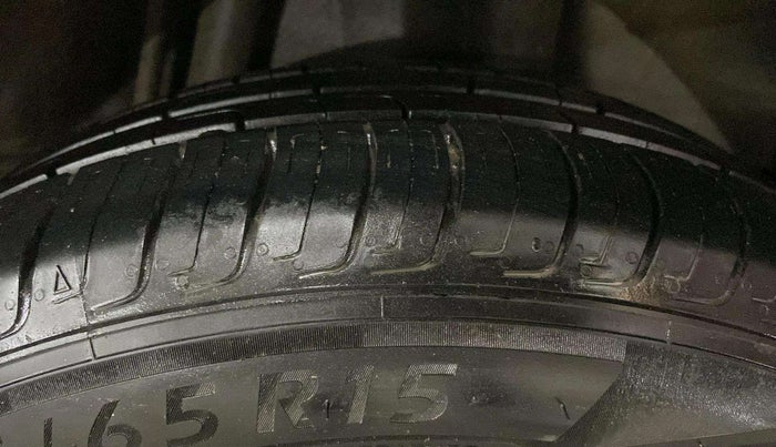 2015 Honda Jazz 1.2L I-VTEC V AT, Petrol, Automatic, 62,313 km, Left Front Tyre Tread