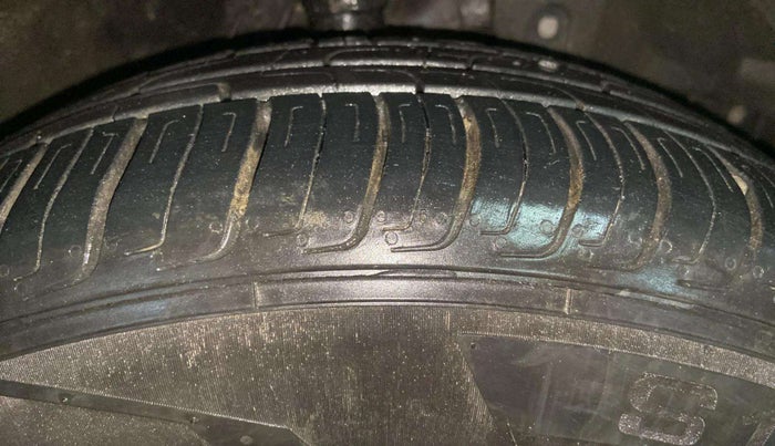 2015 Honda Jazz 1.2L I-VTEC V AT, Petrol, Automatic, 62,313 km, Right Front Tyre Tread