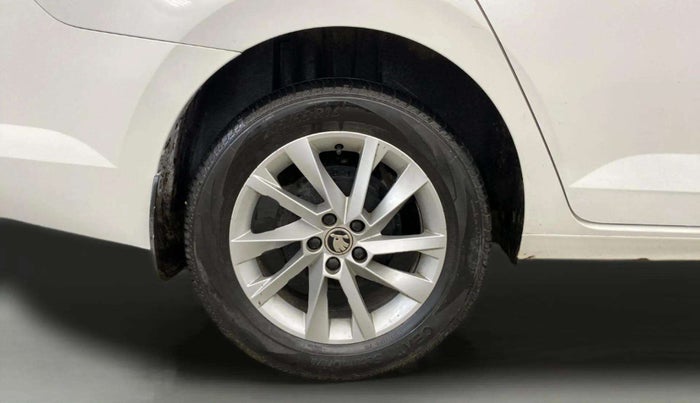 2022 Skoda SLAVIA AMBITION 1.0L TSI MT, Petrol, Manual, 28,776 km, Right Rear Wheel