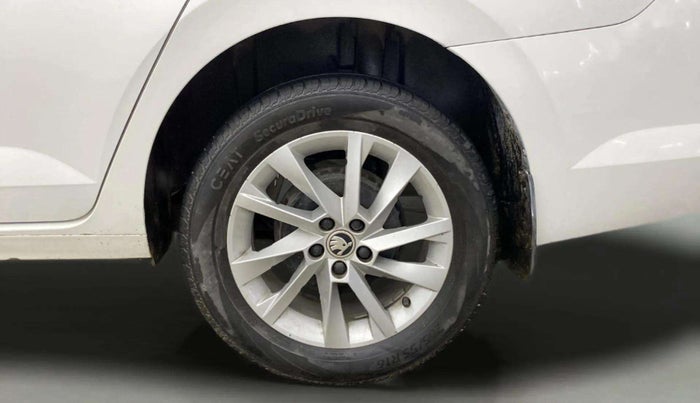 2022 Skoda SLAVIA AMBITION 1.0L TSI MT, Petrol, Manual, 28,776 km, Left Rear Wheel