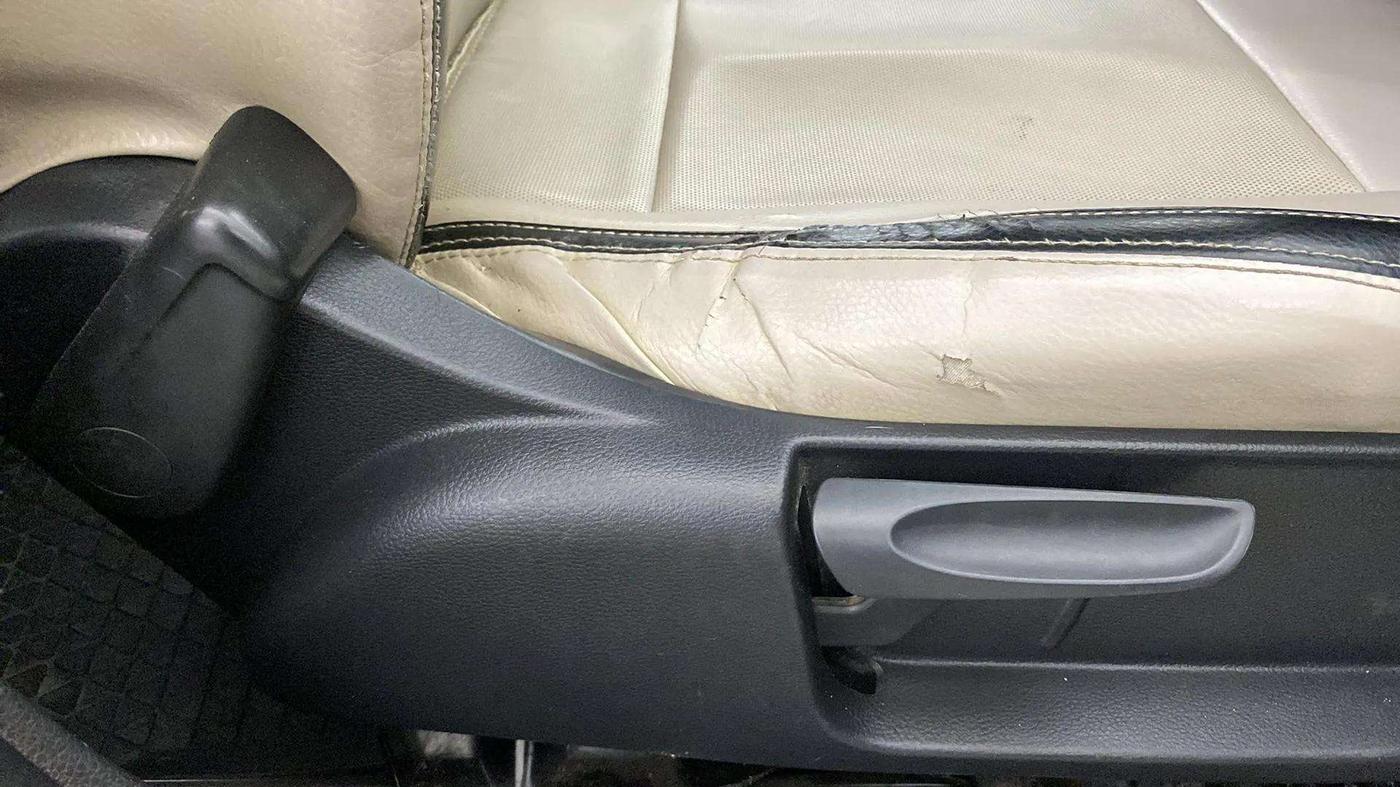 2015 Volkswagen Polo TRENDLINE 1.2L PETROL, Petrol, Manual, 82,437 km, Driver Side Adjustment Panel