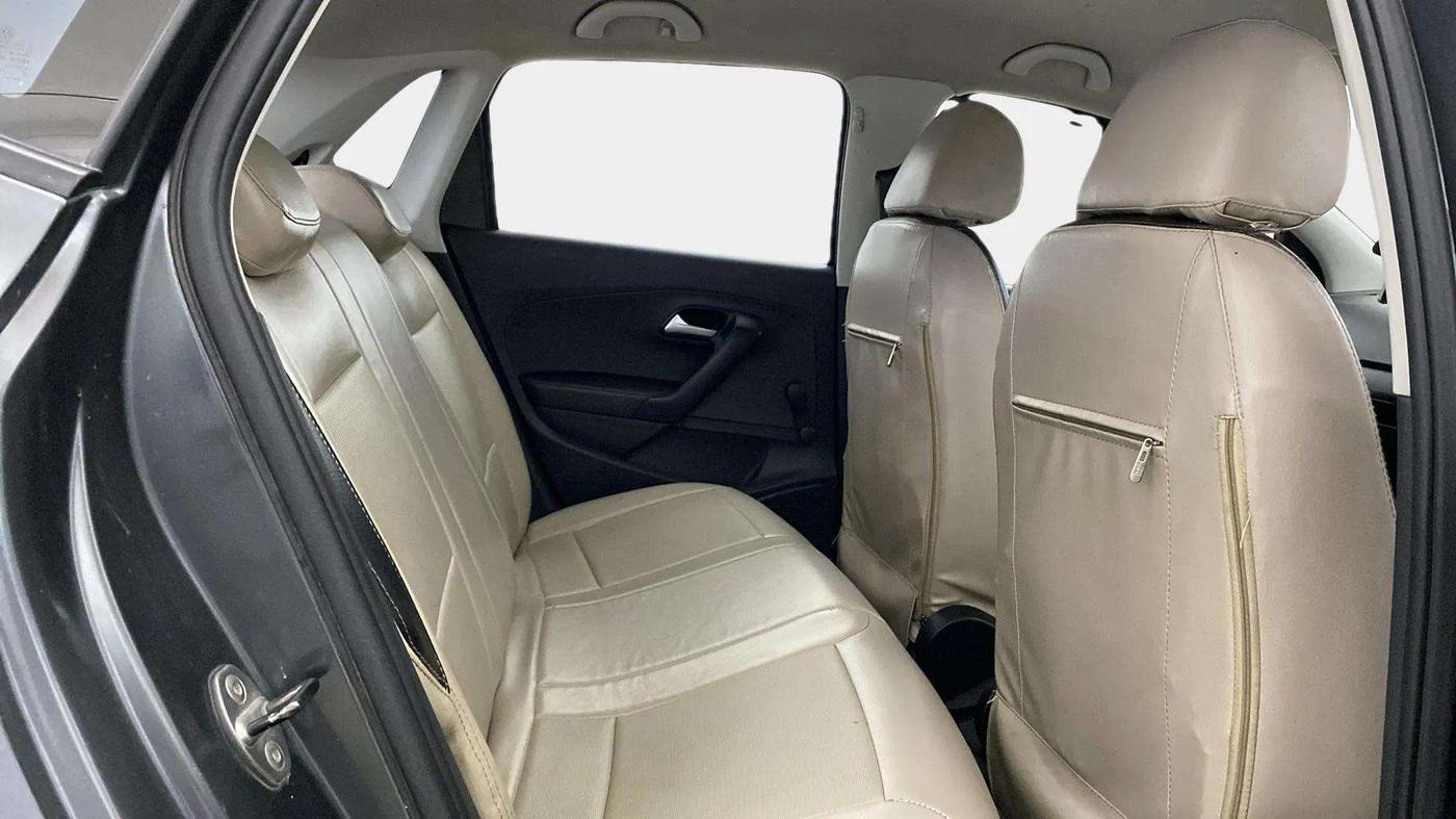 2015 Volkswagen Polo TRENDLINE 1.2L PETROL, Petrol, Manual, 82,437 km, Right Side Rear Door Cabin