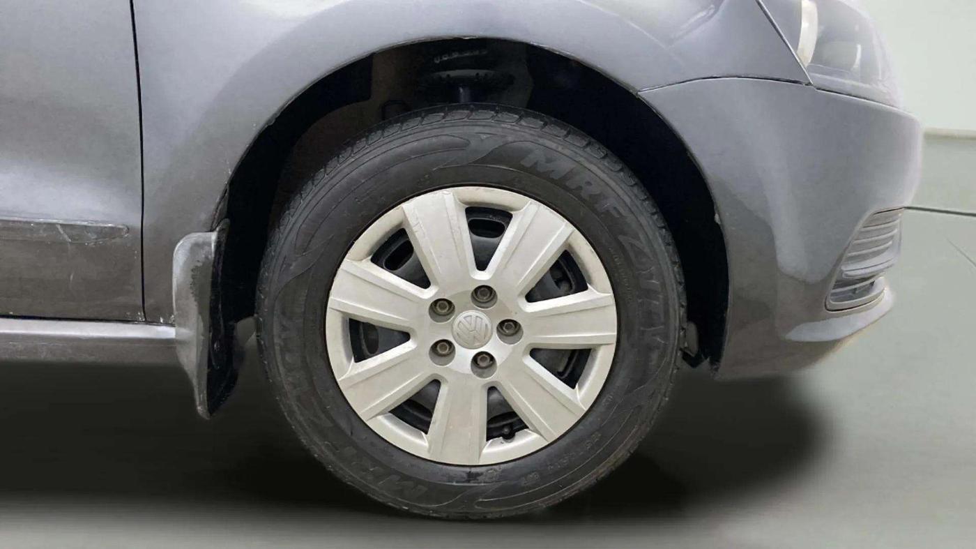 2015 Volkswagen Polo TRENDLINE 1.2L PETROL, Petrol, Manual, 82,437 km, Right Front Wheel