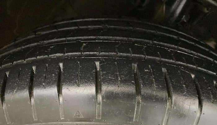 2023 Toyota Glanza E, Petrol, Manual, 10,988 km, Right Front Tyre Tread