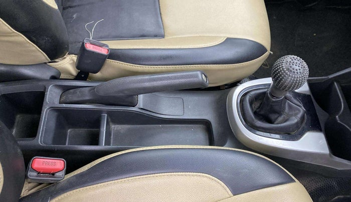 2017 Honda Jazz 1.5L I-DTEC VX, Diesel, Manual, 80,143 km, Gear Lever