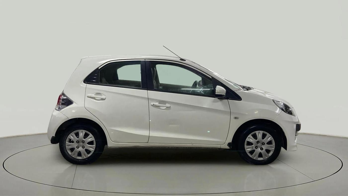 2015 Honda Brio S MT, Petrol, Manual, 25,389 km, Right Side View