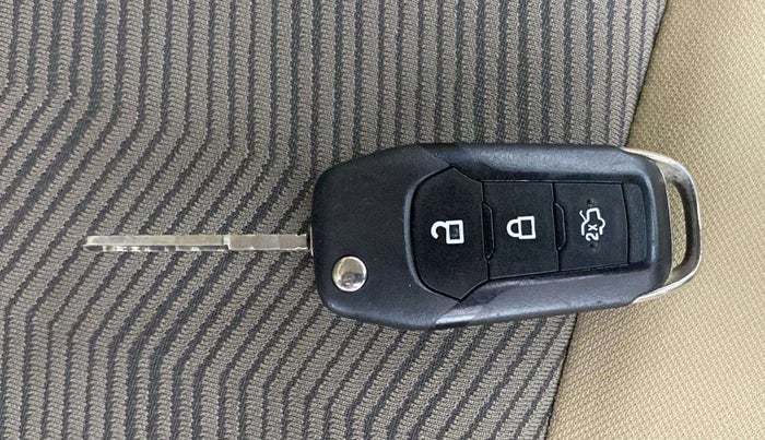 2015 Ford Figo Aspire TITANIUM 1.5 PETROL AT, Petrol, Automatic, 30,833 km, Key Close Up