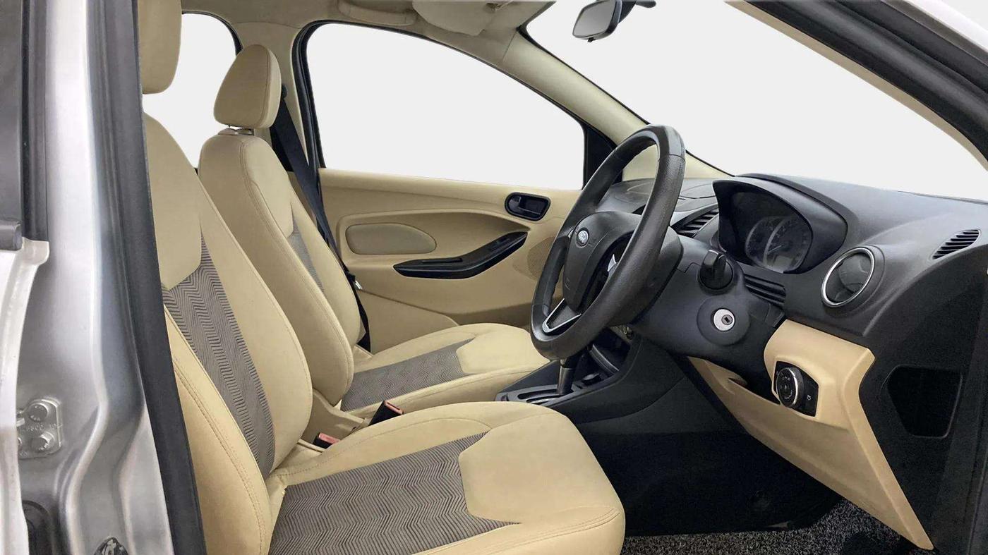 2015 Ford Figo Aspire TITANIUM 1.5 PETROL AT, Petrol, Automatic, 30,833 km, Right Side Front Door Cabin