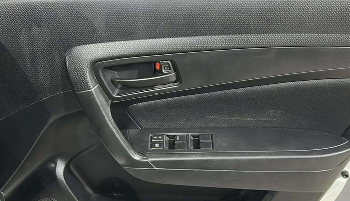2020 Maruti Vitara Brezza VXI, Petrol, Manual, 46,146 km, Driver Side Door Panels Control
