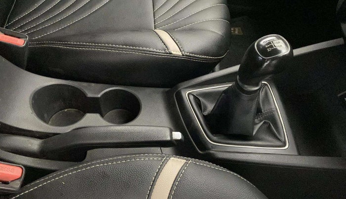 2019 Hyundai Elite i20 MAGNA PLUS 1.2, Petrol, Manual, 58,589 km, Gear Lever
