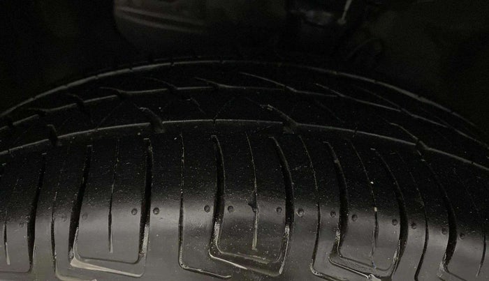 2019 Hyundai Elite i20 MAGNA PLUS 1.2, Petrol, Manual, 58,589 km, Left Front Tyre Tread