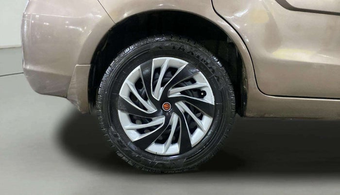 2013 Maruti Ertiga VXI CNG, CNG, Manual, 94,795 km, Right Rear Wheel